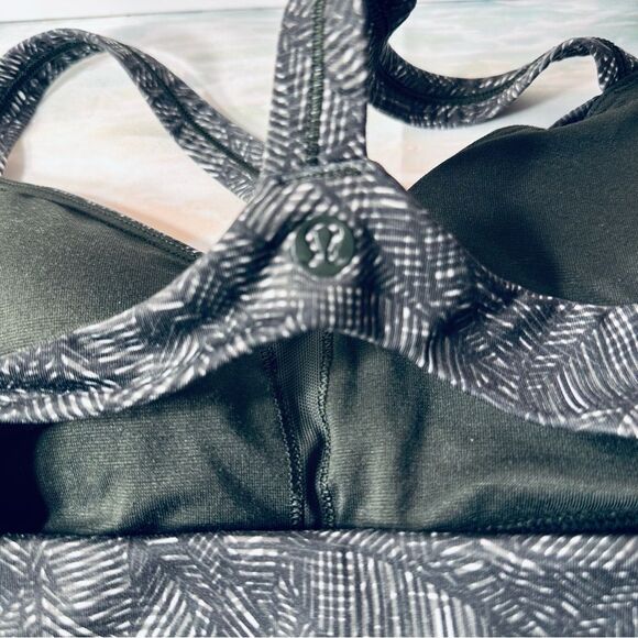 Lululemon Tank Top - Picture 6 of 15